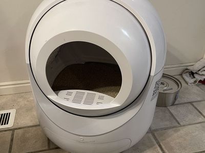 New robot litter box