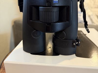 Zeiss victory RF 10x42