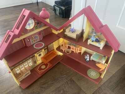 Bluey House, Car and Tree