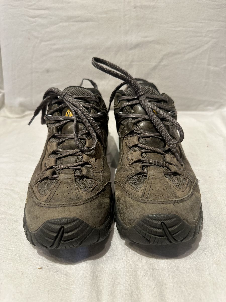 Vasque Men’s Size 8.5 Gore-Tex Gray Hiking Shoes