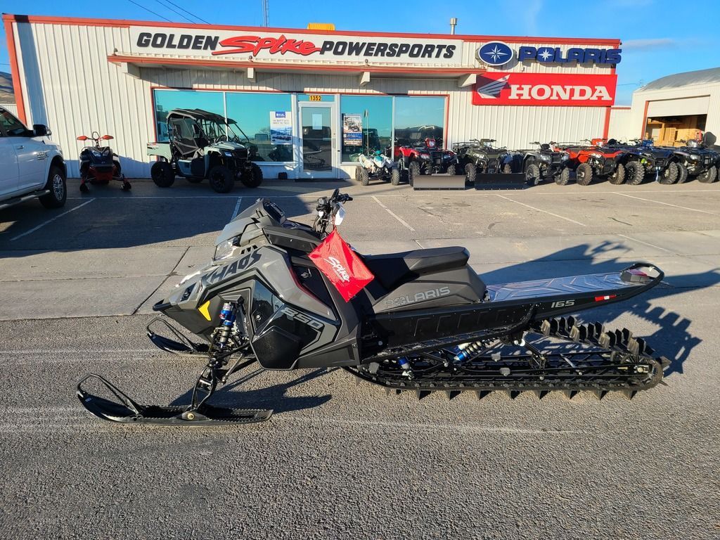 2025 Polaris® 850 RMK KHAOS 165 Shadow Gray / Gloss Black