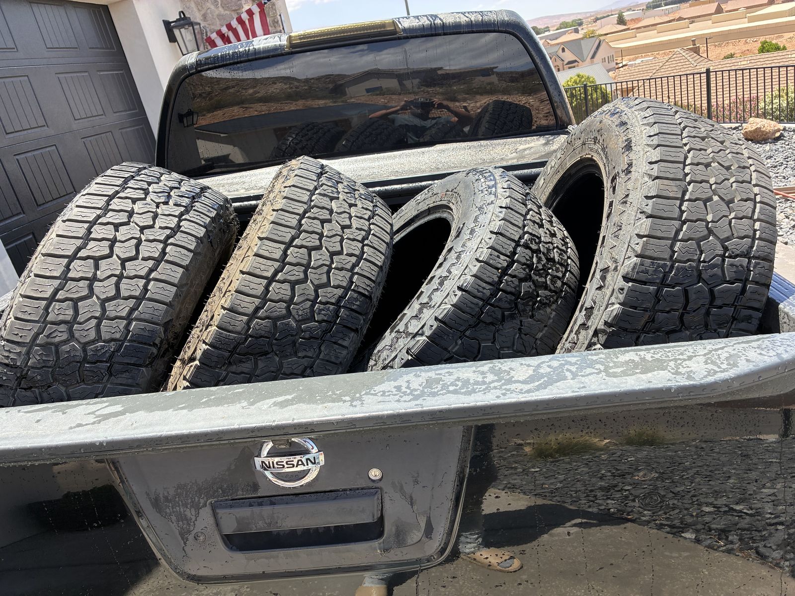 At tire off Nissan frontier like new