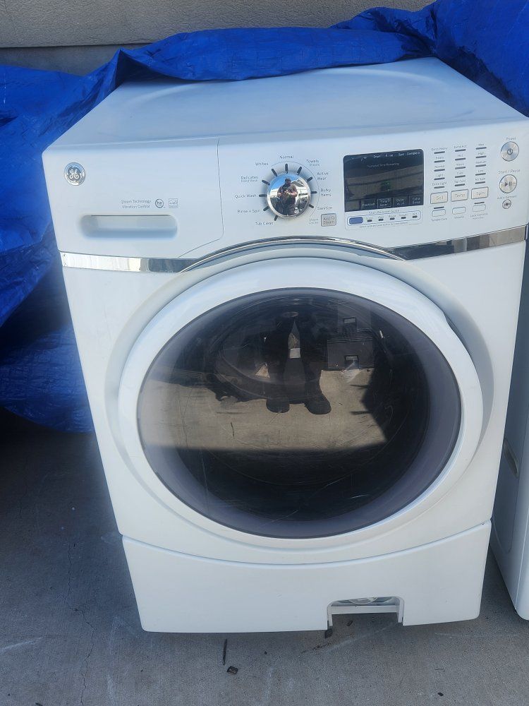 GE Front Load Washer - Good Working Condition