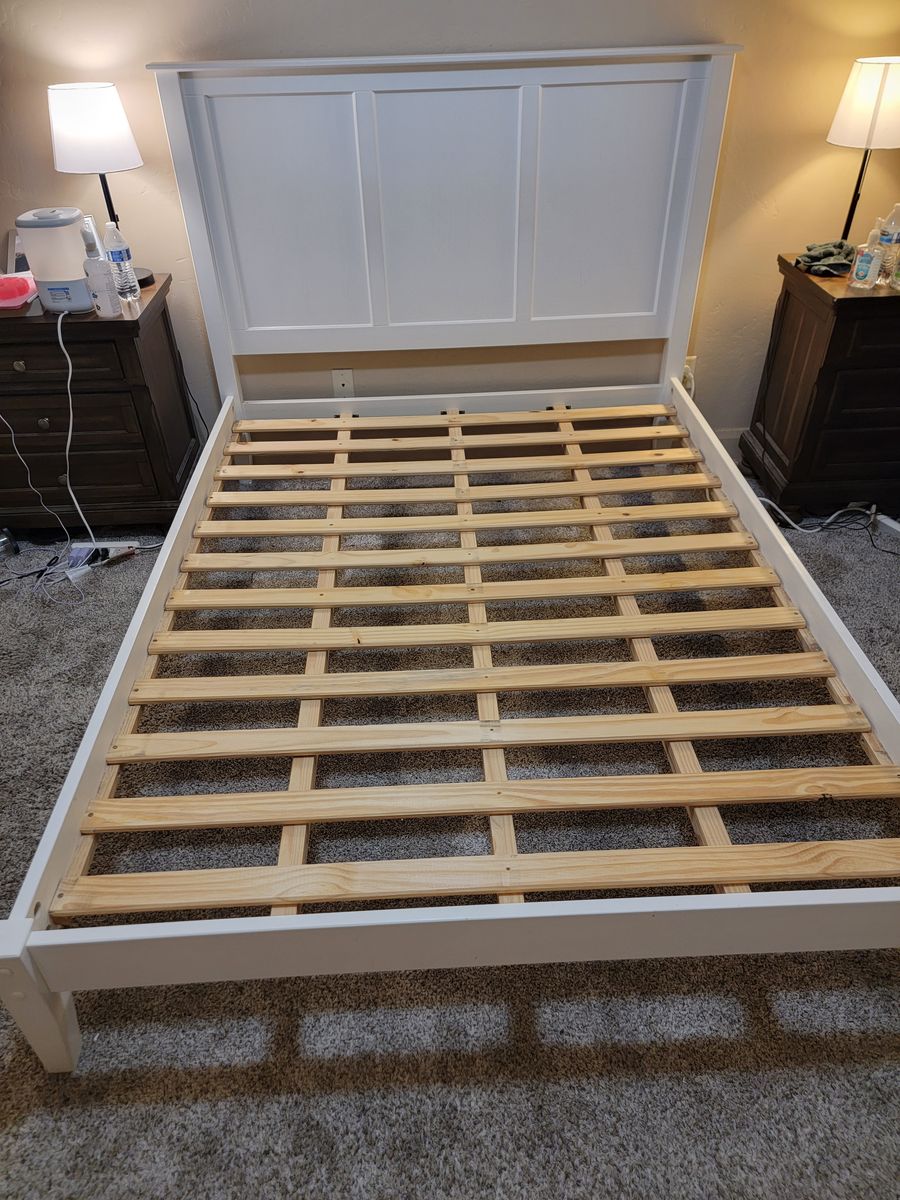 White Bed Frame(Queen)