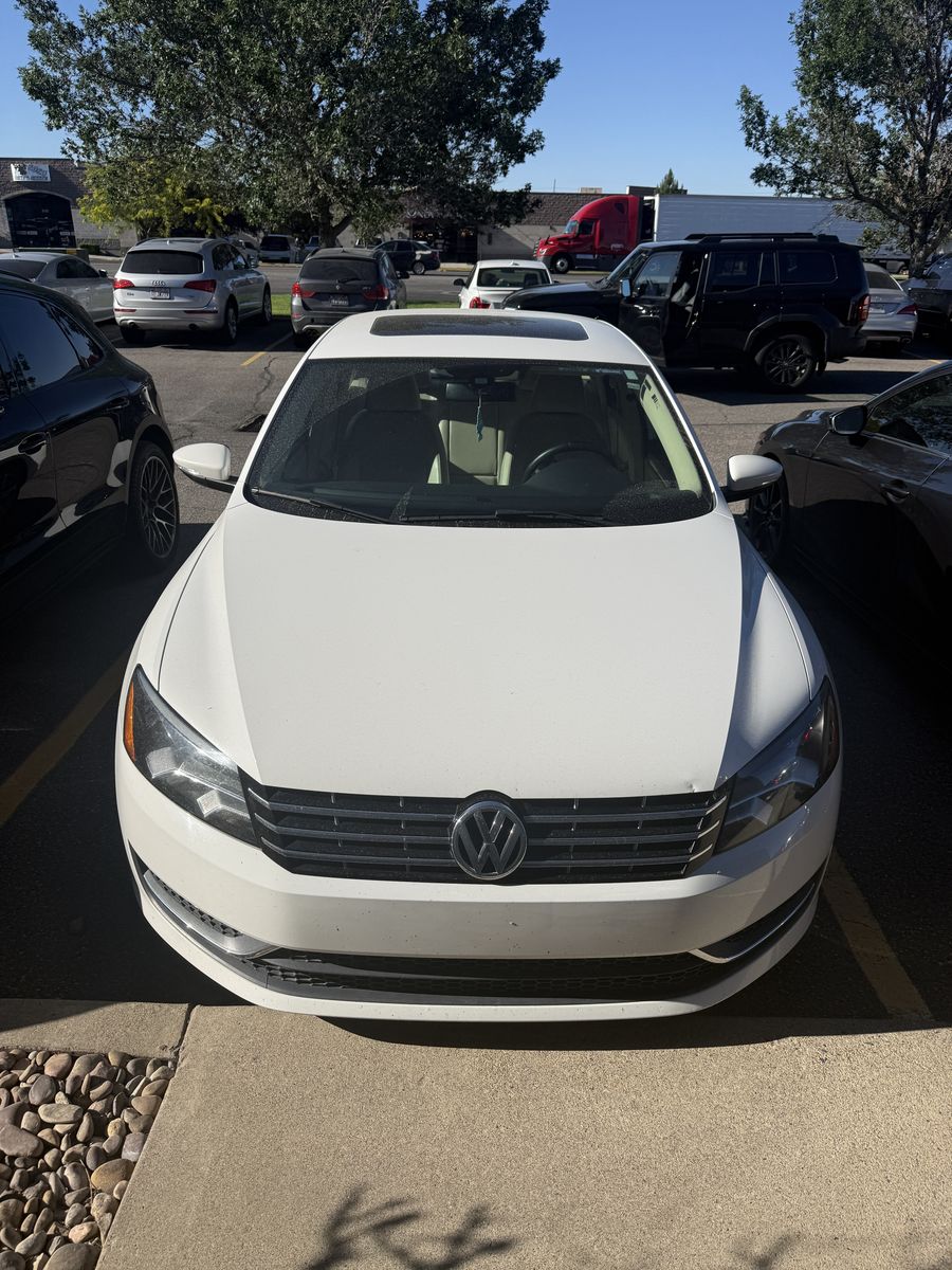 Pristine 2012 VW Passatt SE Turbo needs repair - 1 owner