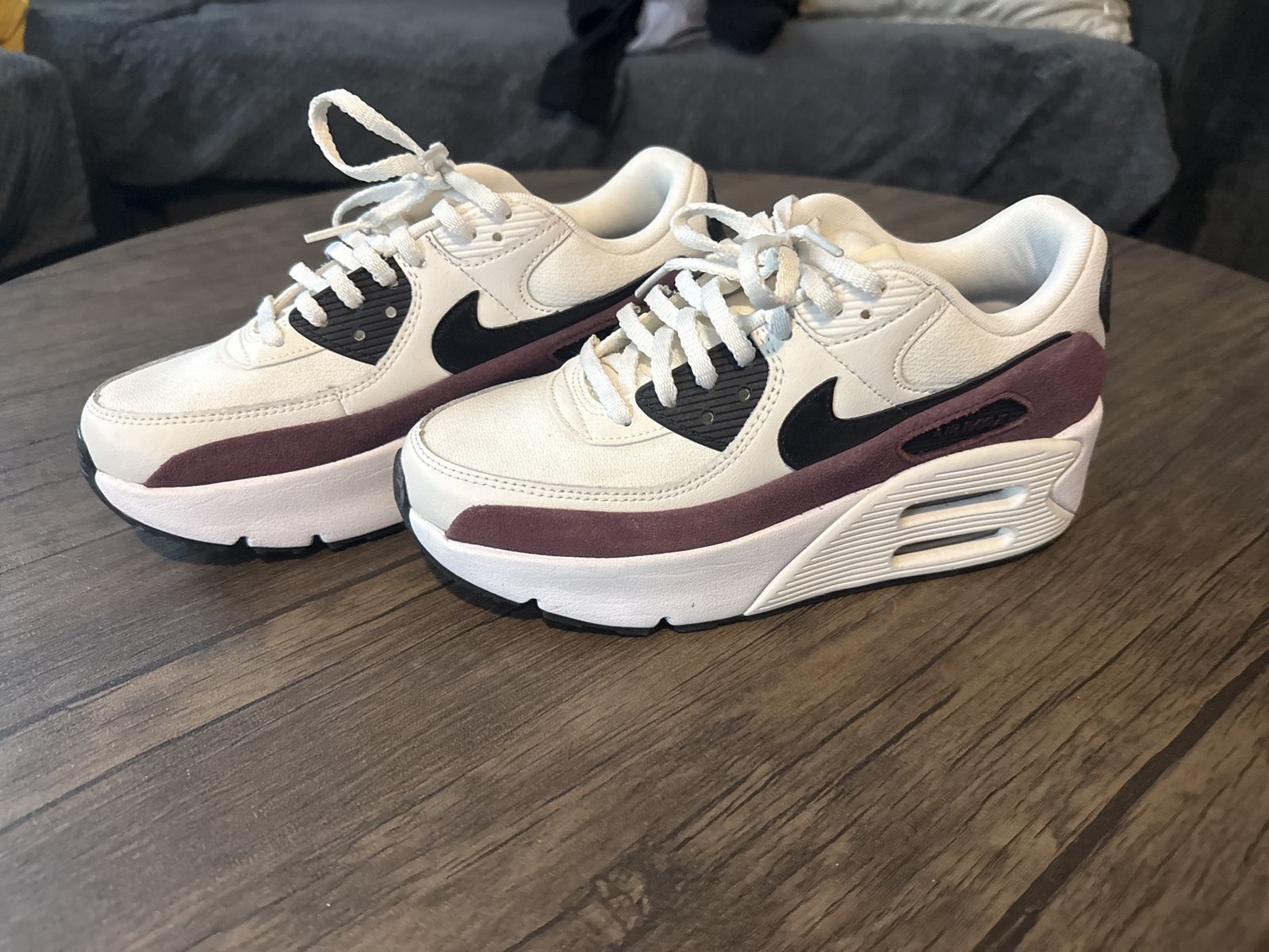 Brand New Womens Nike Air Max