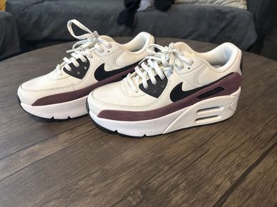 Brand New Womens Nike Air Max