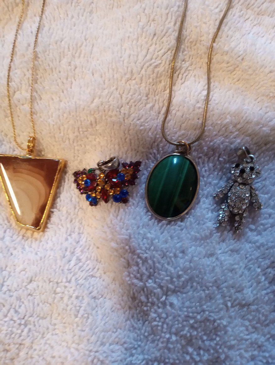 Assorted Fashion Jewelry Lot - Necklaces and Pendants