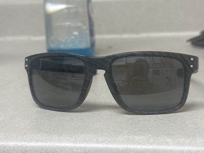 Oakley Holbrook prism