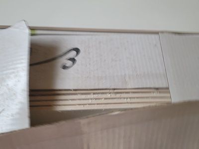 United States Ceramic Tile Wall Tiles - White/Tan Mosaic Trim