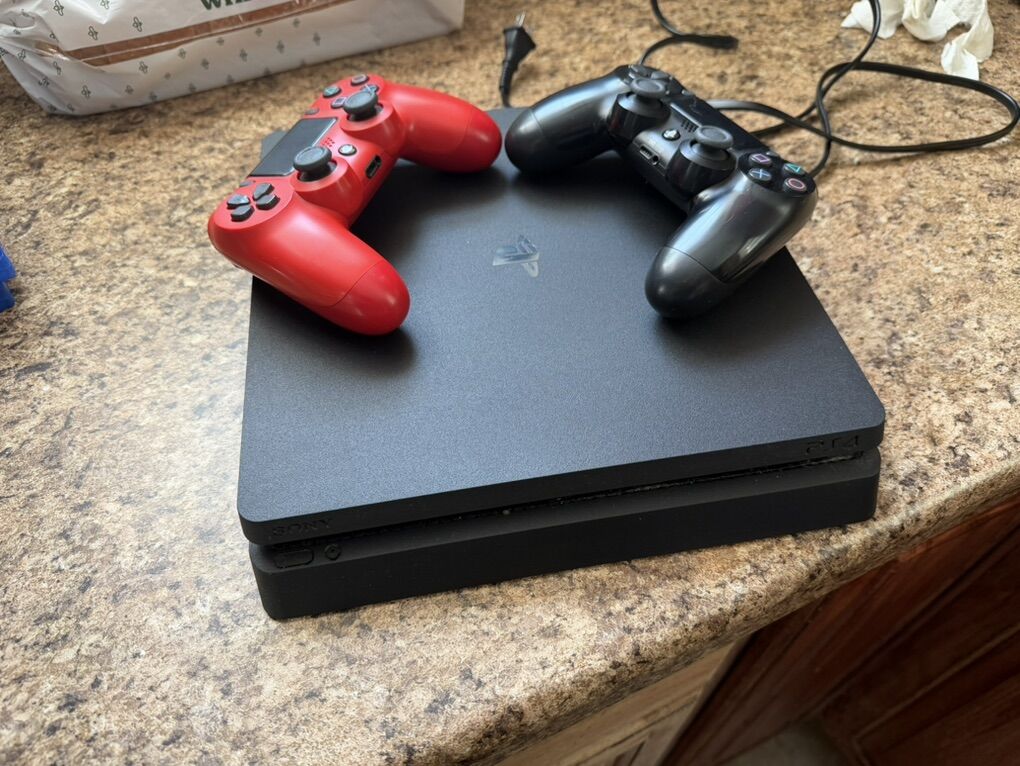 Playstation 4 Slim