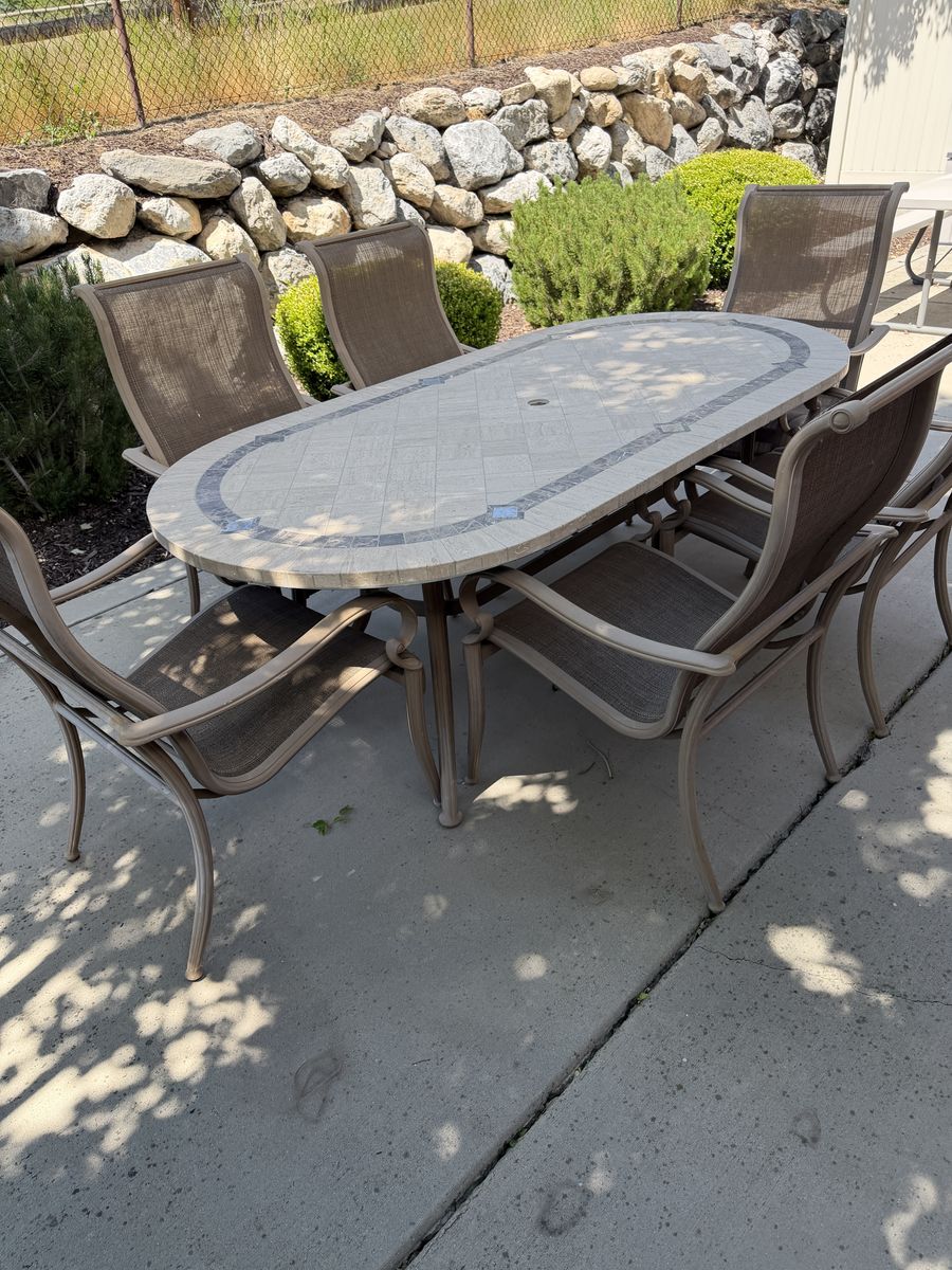 Patio Table with 6 chairs