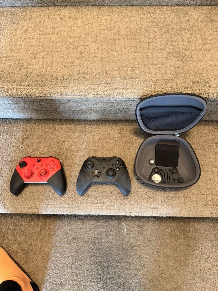 Xbox And Controllers