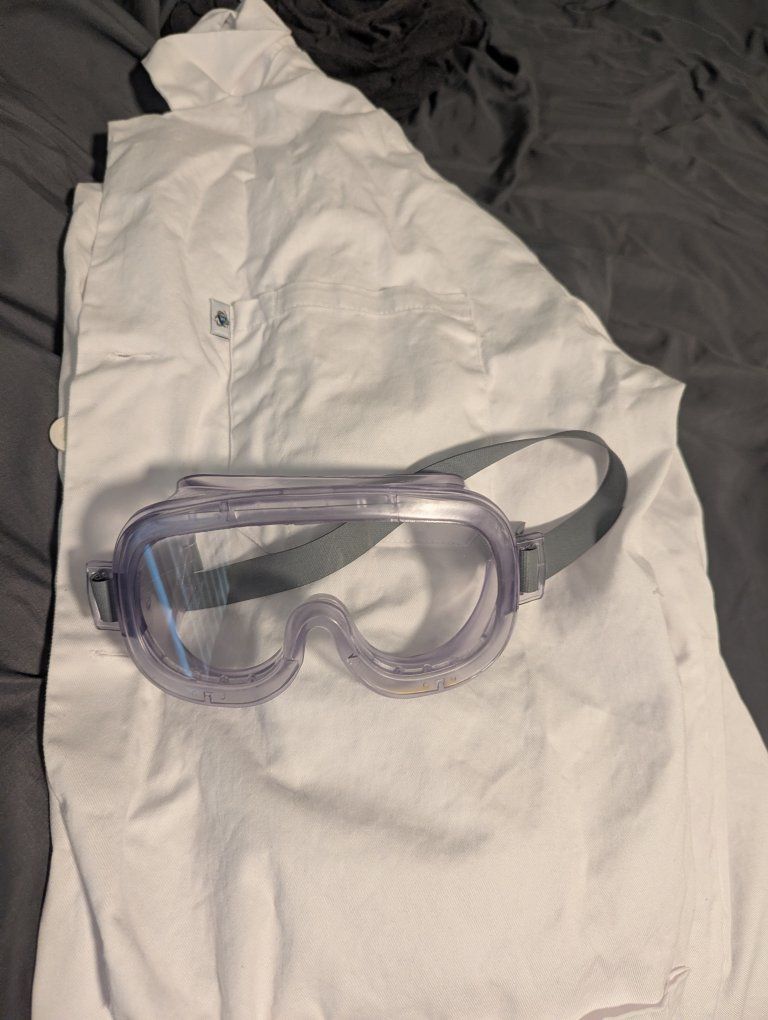 Lab coat & Goggles