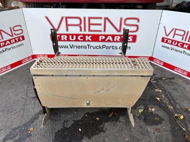 Peterbilt 386 Tool Box