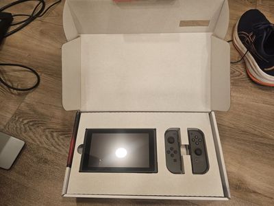 Original Nintendo Switch Console + MicroSD Card