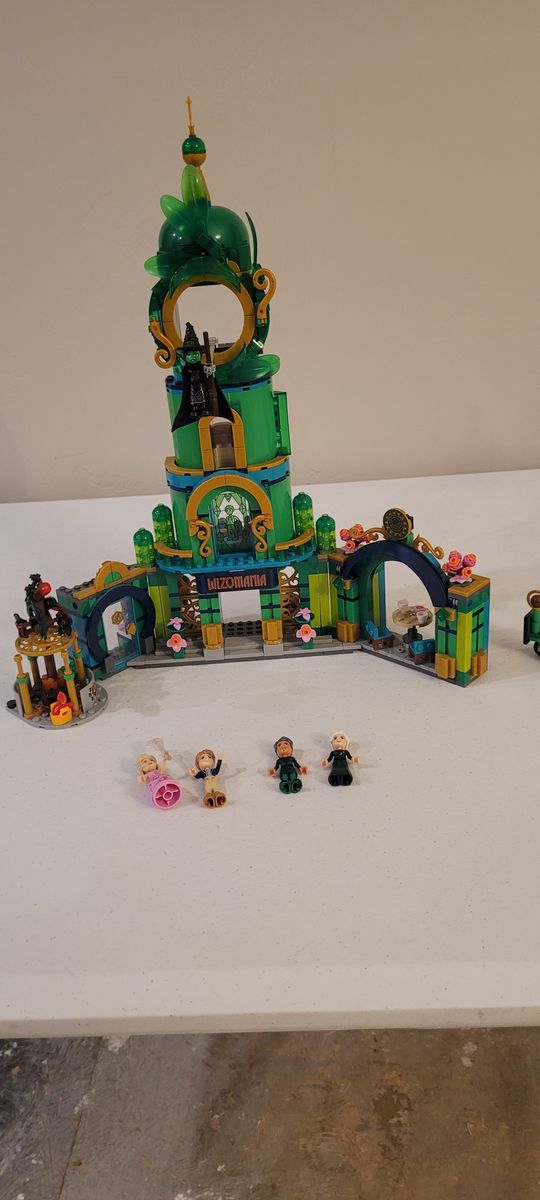 Lego Welcome to the Emerald CIty