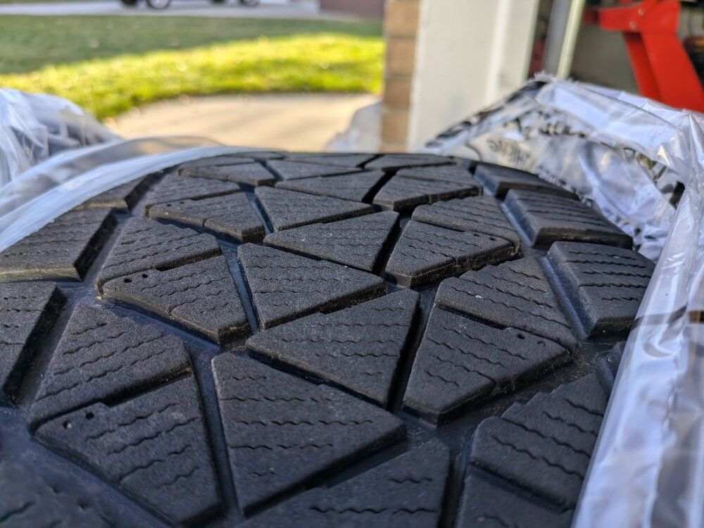 225/65R17 Blizzak DM-V2 tires