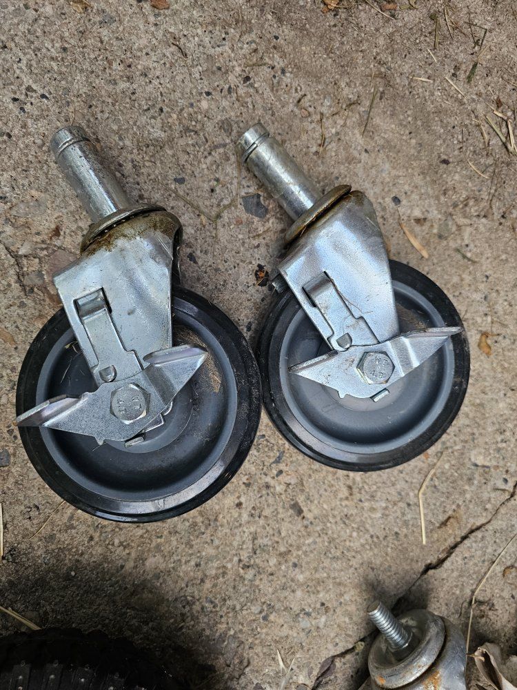 Main image 3