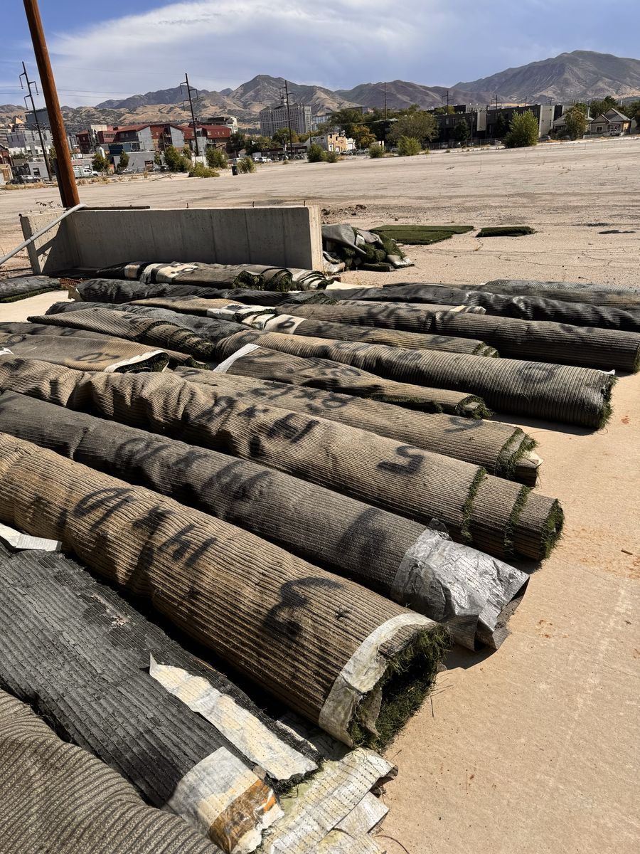 Artificial Turf Rolls - 20,000 sq ft of turf Synthetic Grass Various Sizes