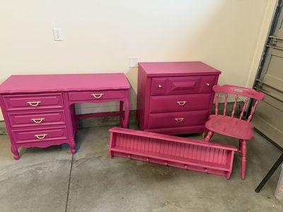 Pink dresser shelf vanity desk chair furniture