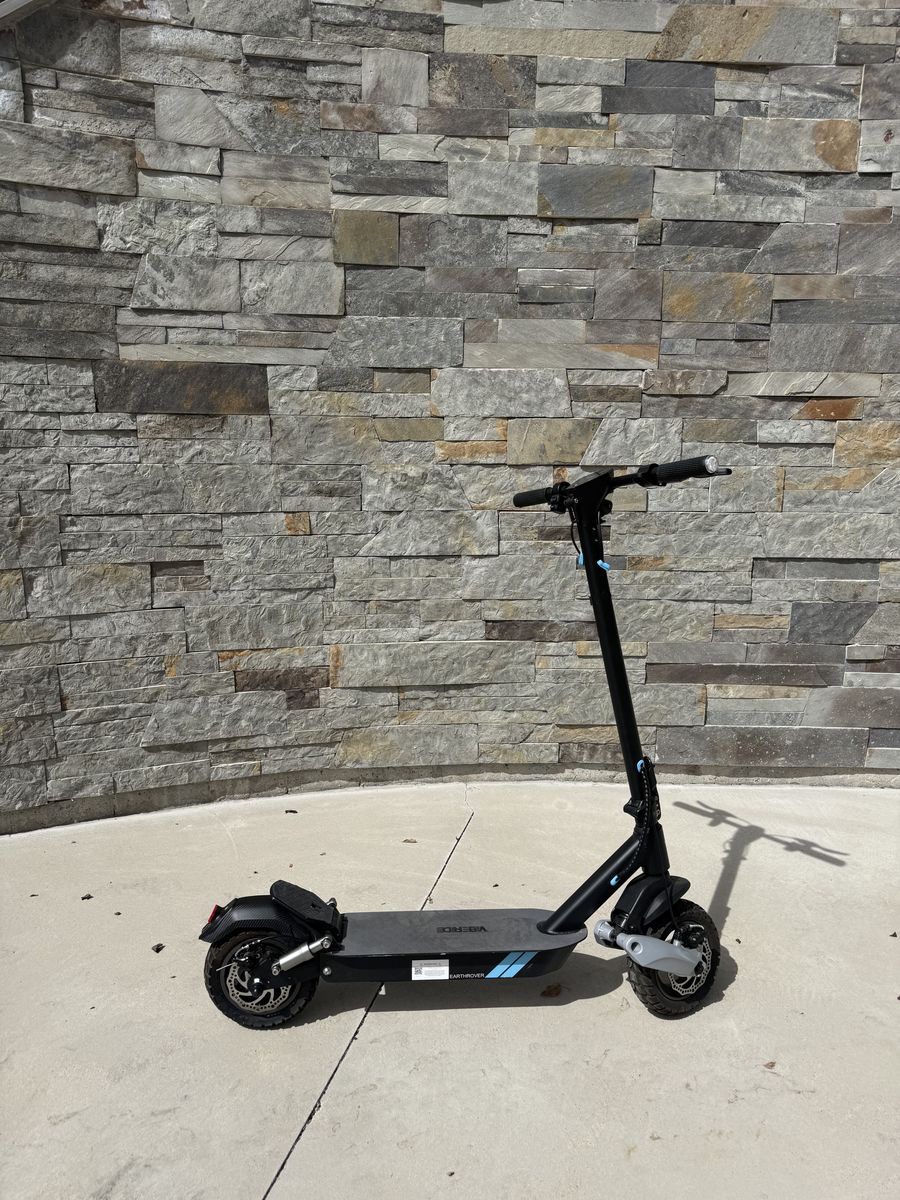 Electric Scooter – Earth Rover (HIGH PERFORMANCE) – $300 (Originally $800)