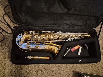Vito (Yamaha) Alto Saxophone Sax with Warranty