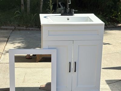 Vanity 24 inch