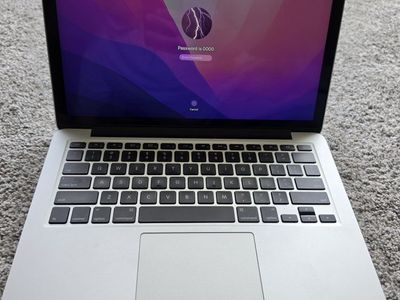 2015 MacBook Pro 2.7 GHz i5 8GB Ram 128 GB