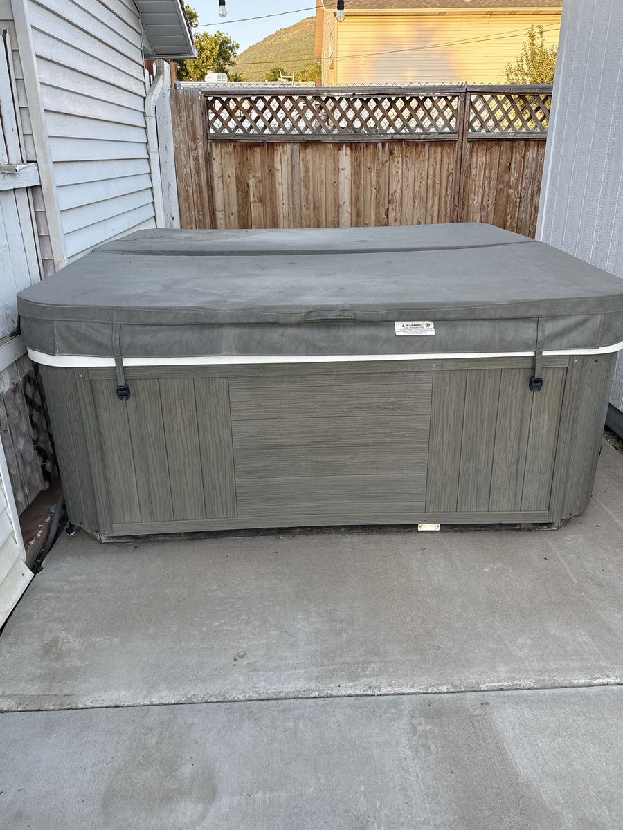 Hot tub