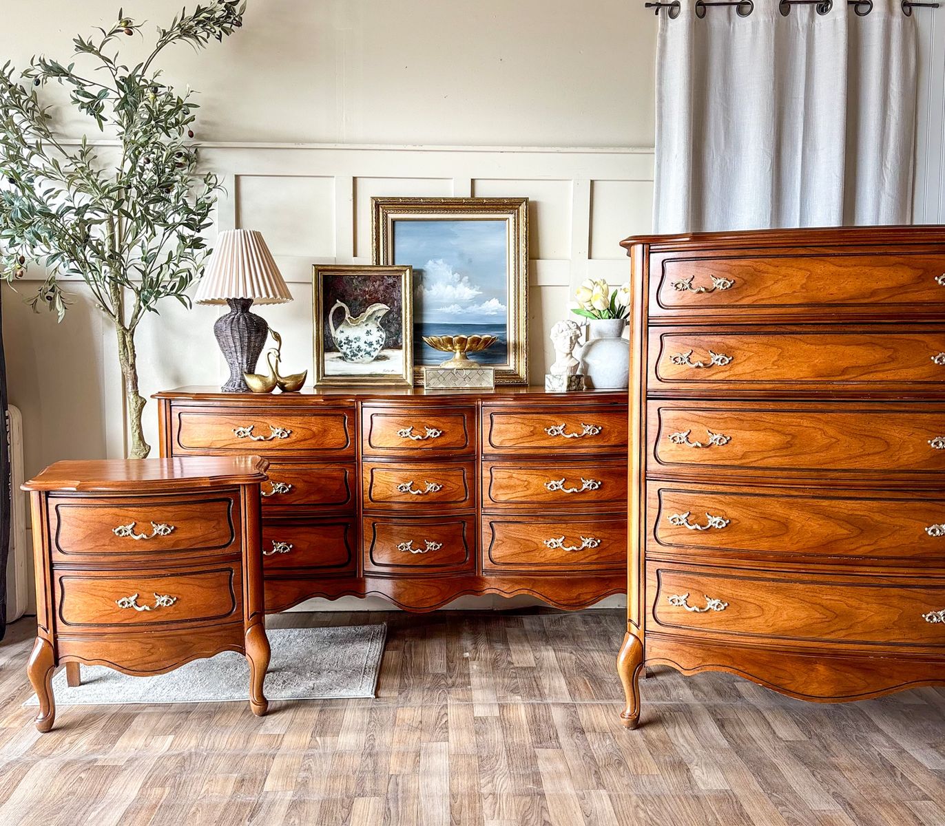 *FREE DELIVERY Vintage Broyhill French Bedroom Set