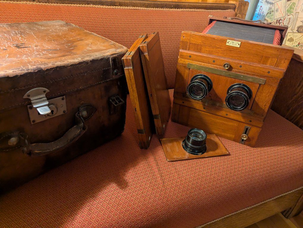 Main image 2