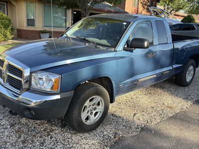 2005 Dodge Dakota SLT