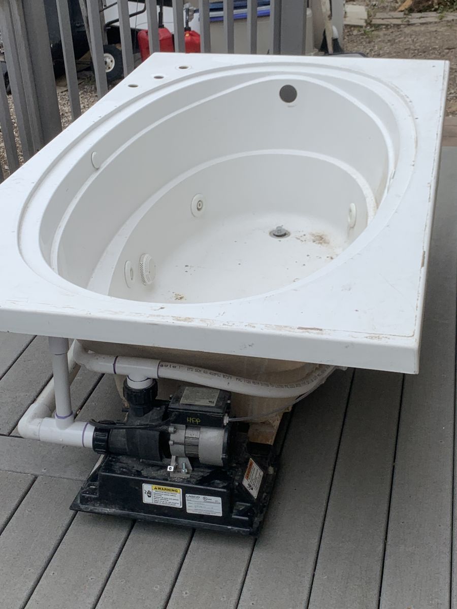 jetted tub