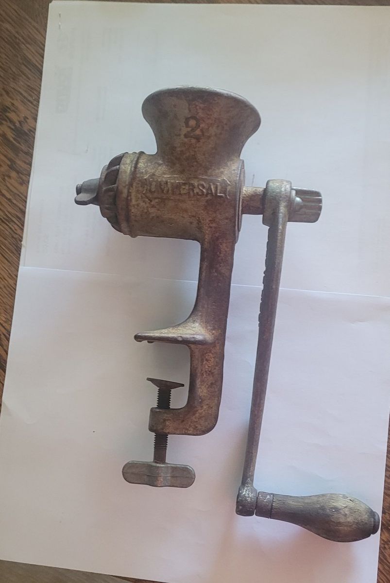 Vintage Universal No. 2 Cast Iron Hand Crank Meat Grinder & Food Chopper with Clamp
