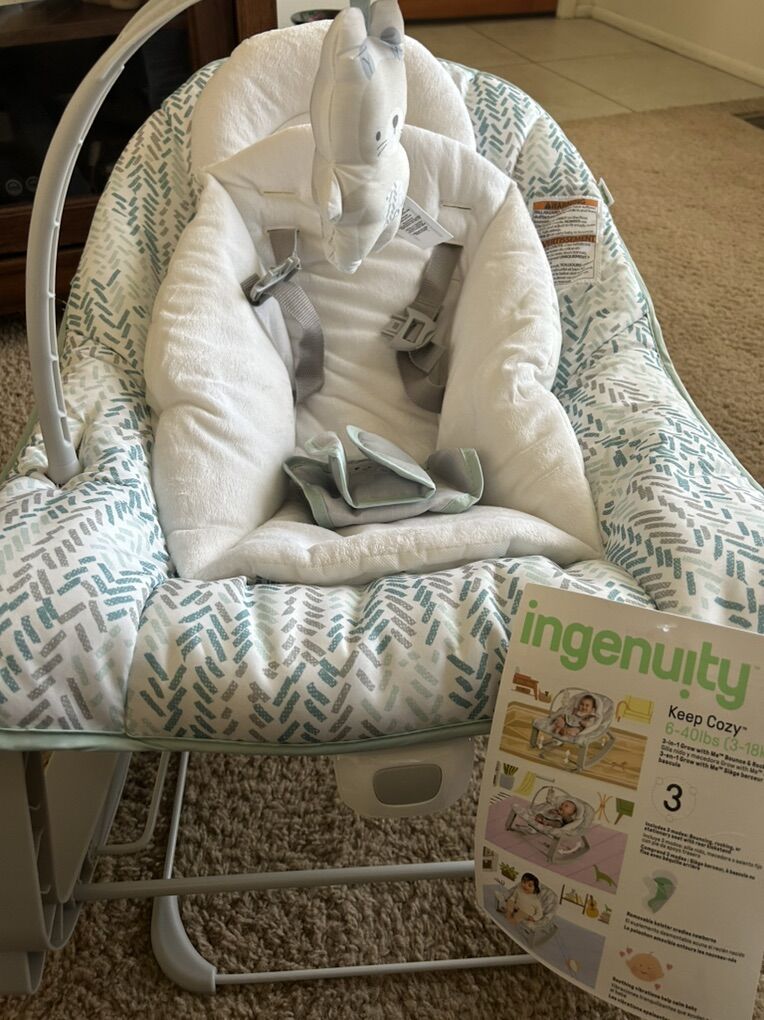 BRAND NEW BABY BOUNCER**