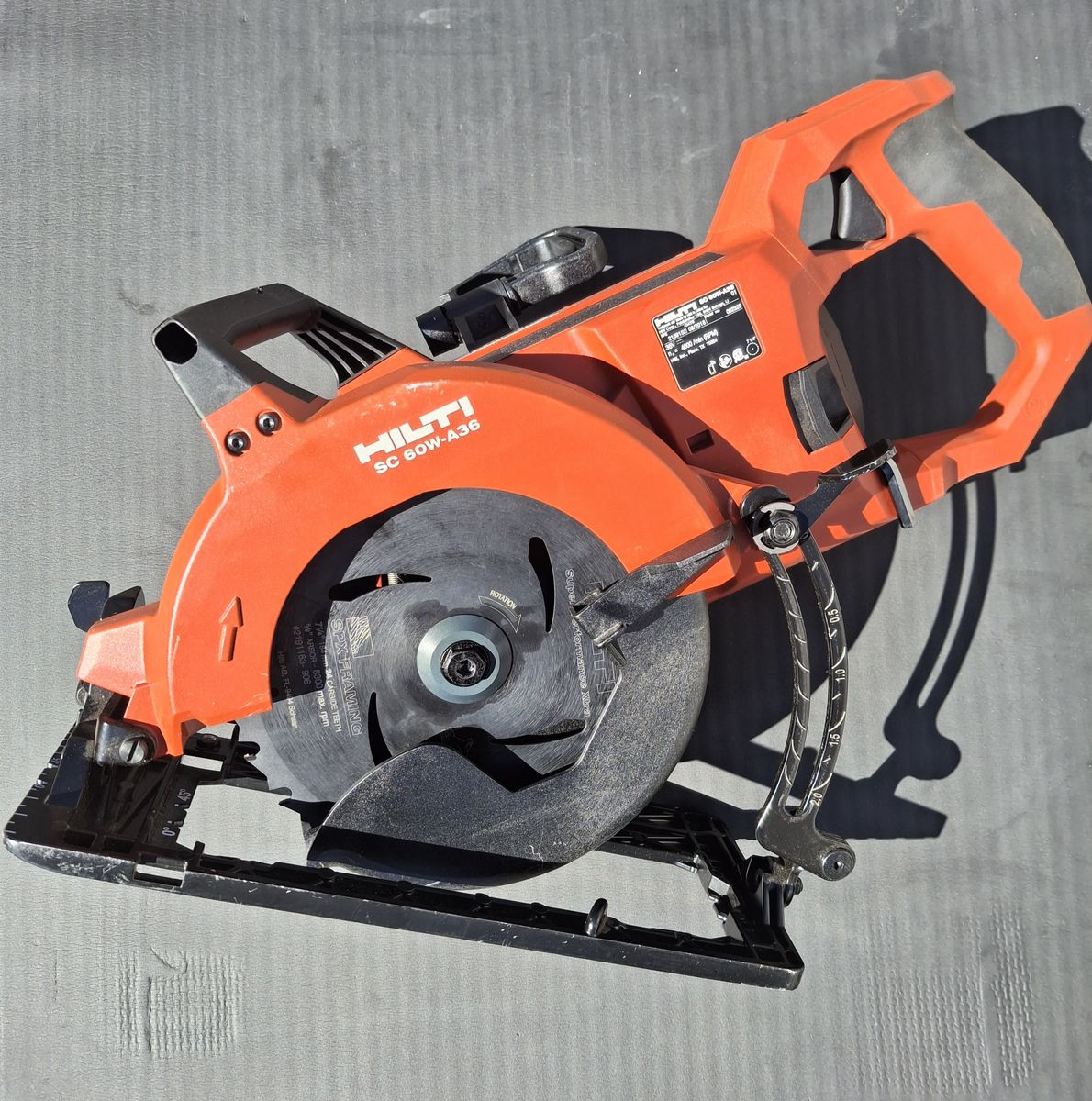 HILTI 36v 7-1/4" Saw & 6" Grinder