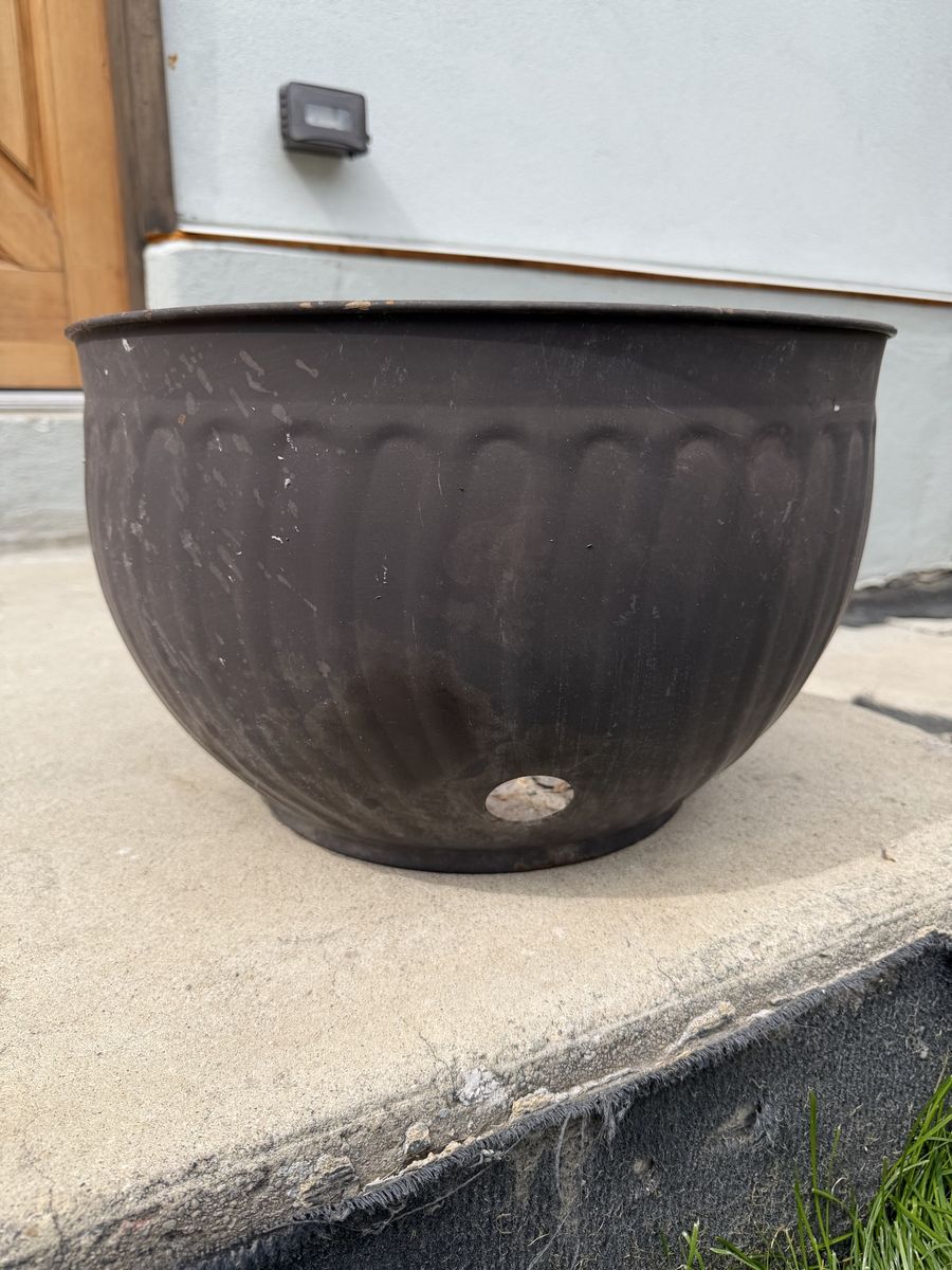 metal hose pot