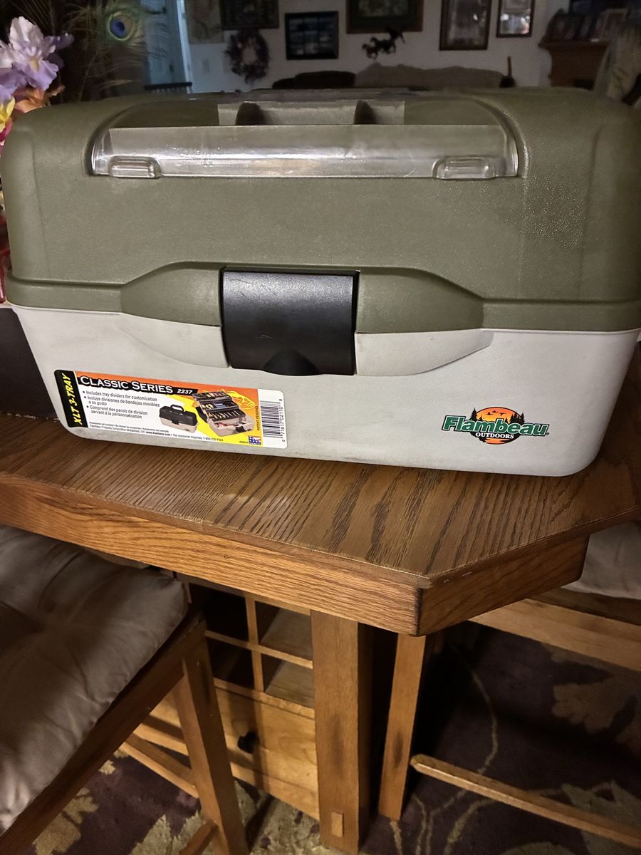 Flambeau Outdoors Classic Series 2237 XLT 3-Tray Fishing Tackle Box
