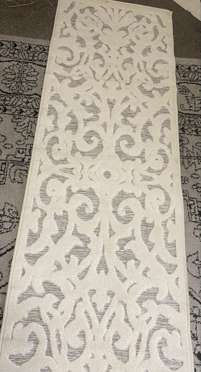 Blur Damask Natural Gray Runner Rug 2' x 13' — Ivory & Gray