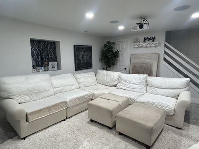 Pottery Barn sectional + 2 ottomans