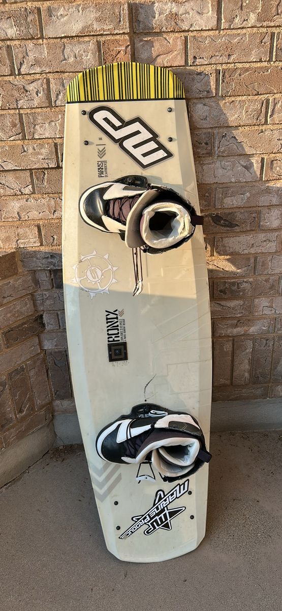 Ronix Parks Camber Wakeboard with Included Bindings