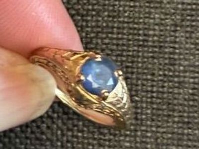 Saphire/Gold Ring