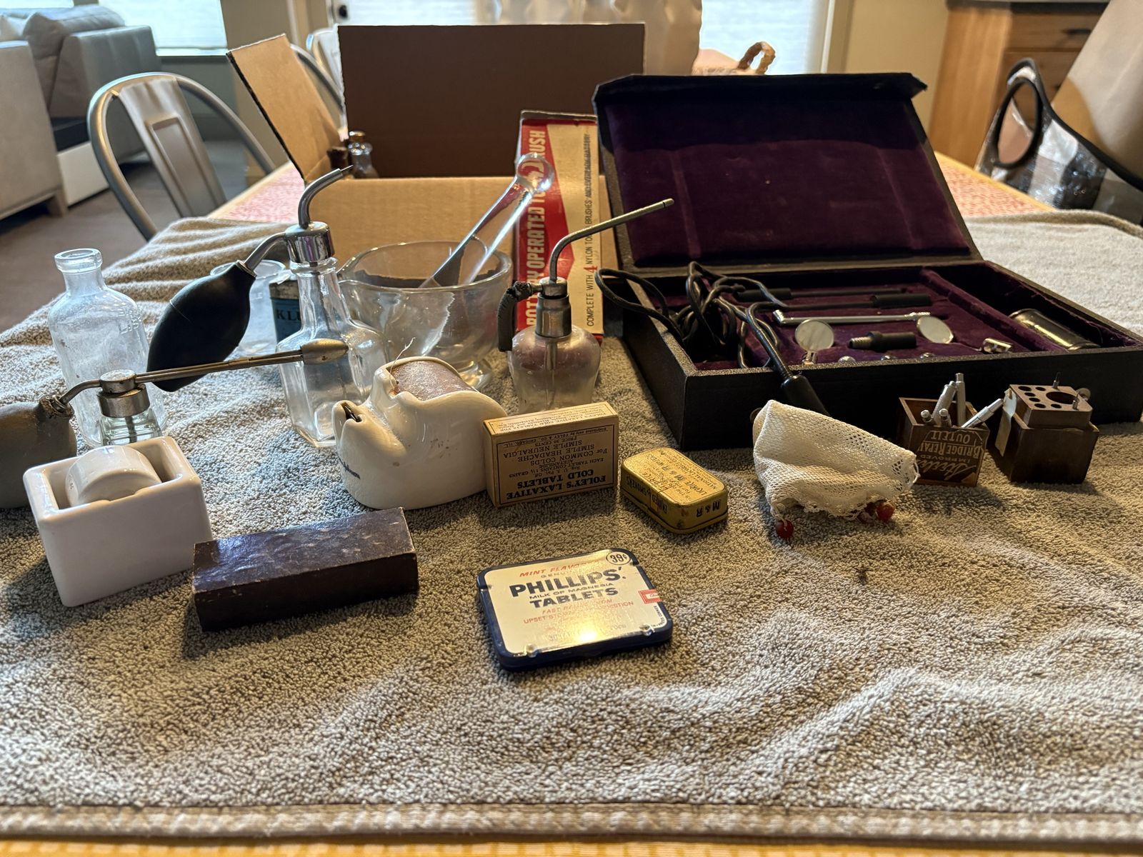 Antique dental collectibles