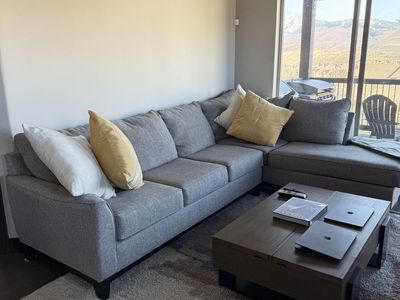 Sectional/Chaise