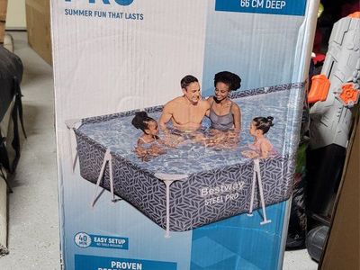 Bestway Steel Pro 12' x 6'7" x 26" Above Ground Rectangular Swimming Pool Set