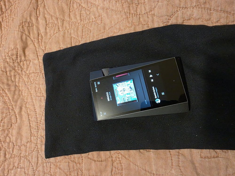 Astell&Kern SR35 with 512GB Micro SD card