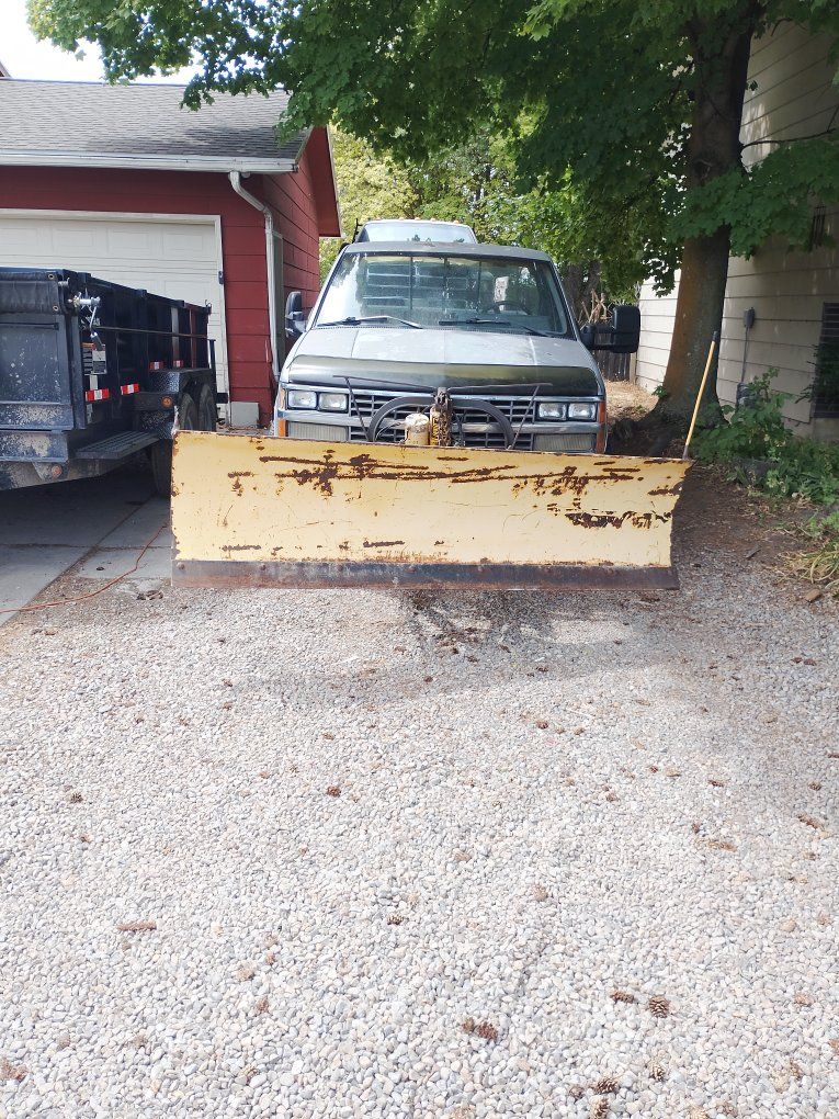1989 Chevy 1500 with plow