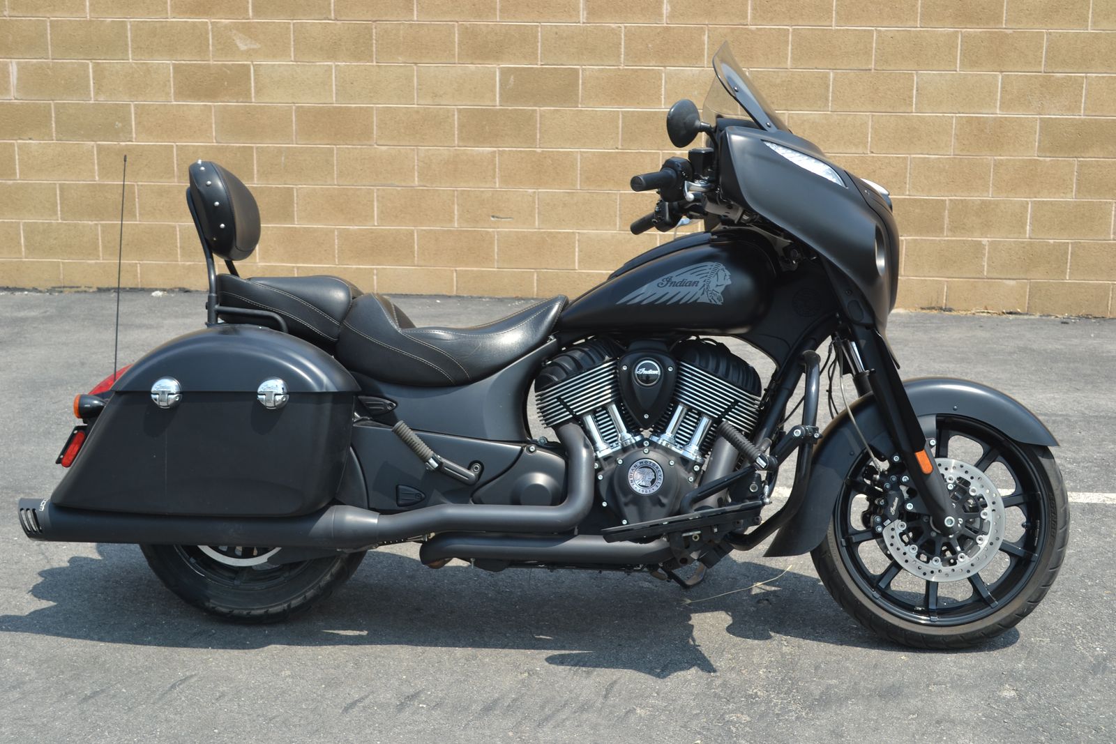 2018 Indian Chieftain Dark Horse - NEW TIRES - Touring Cruiser