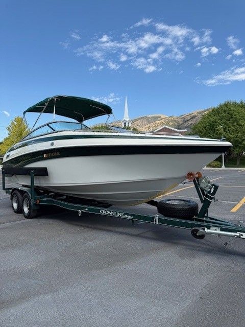 2002 Crownline 230BR w/ MerCruiser 6.2L MPI high-performance 350 horsepower Bravo III
